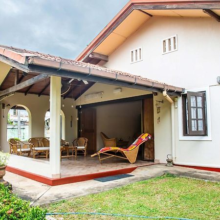 Fuchs Villas Negombo Exterior foto