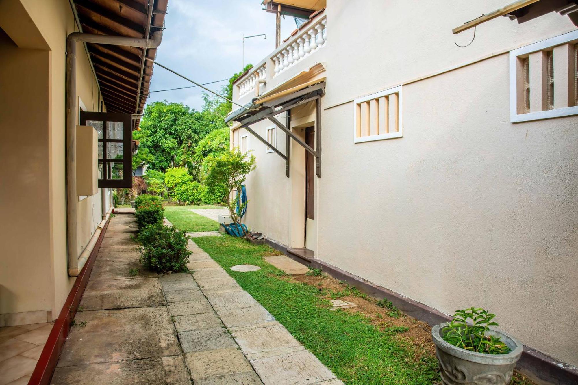 Fuchs Villas Negombo Exterior foto