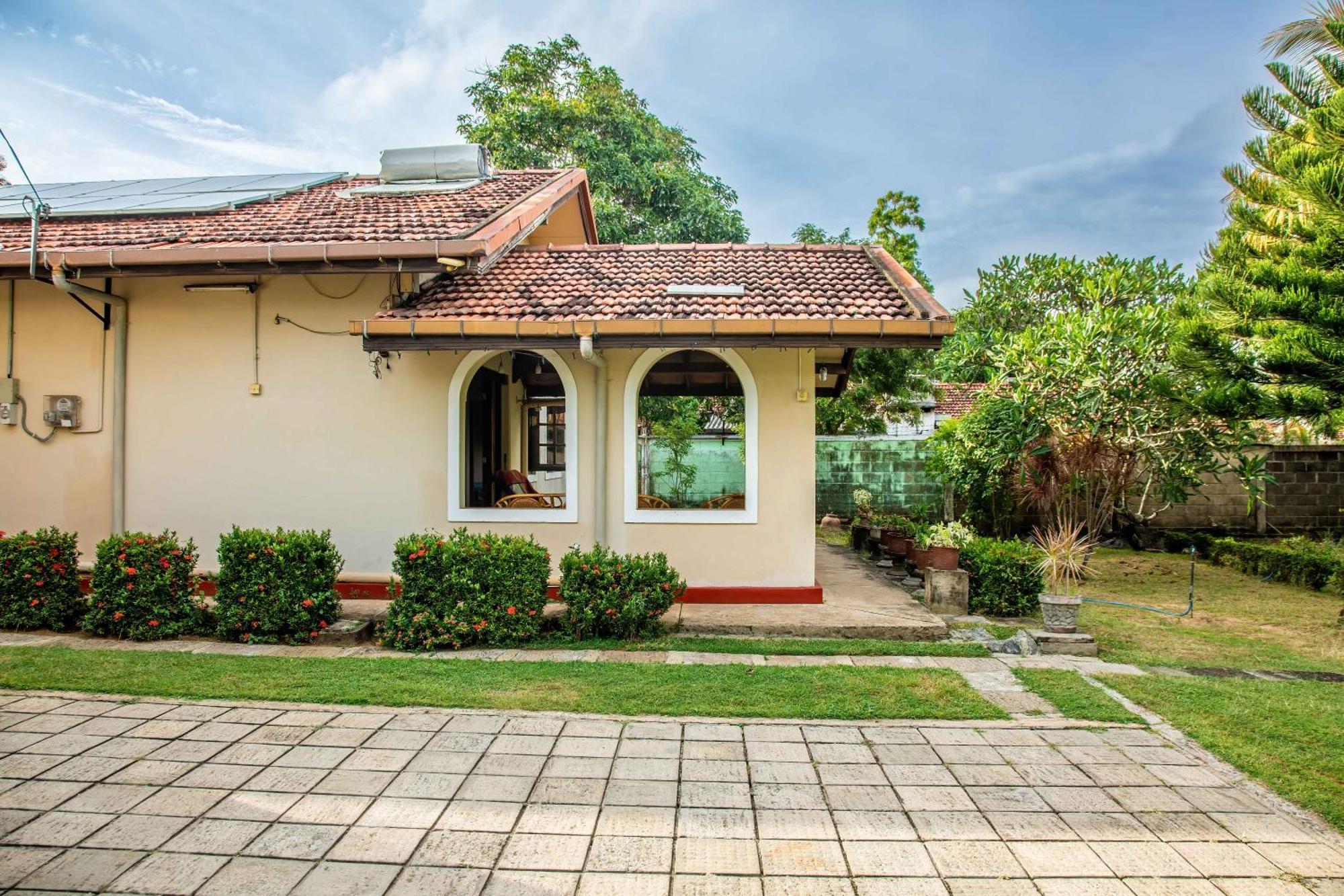 Fuchs Villas Negombo Exterior foto