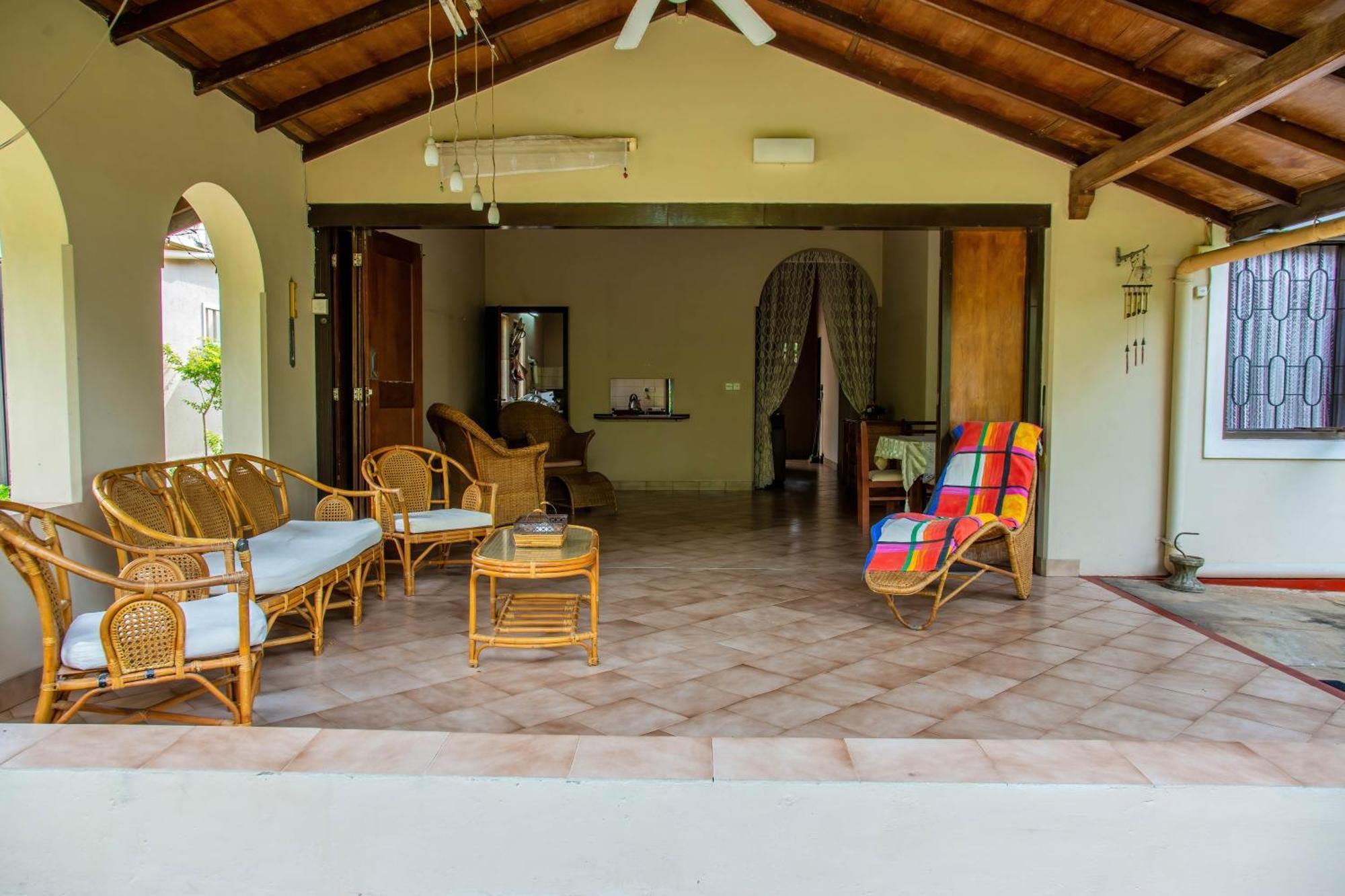 Fuchs Villas Negombo Exterior foto